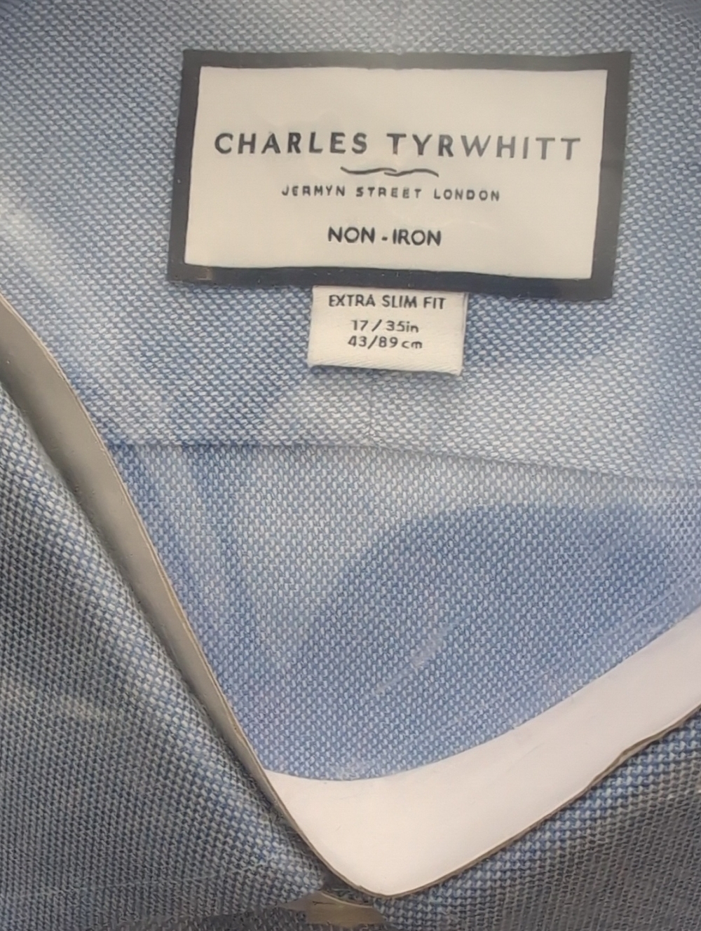 Charles Tyrwhitt Non-Iron Royal Oxford Shirt - Ocean Blue- 17/35in - Picture 3 of 11